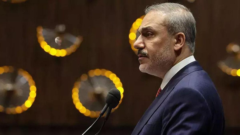 Bakan Hakan Fidan büyükelçiler ile iftarda bir araya geldi