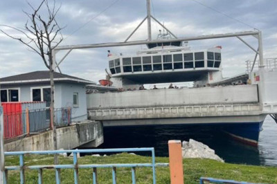 Yalova'da İDO'ya Ait Feribot Kaza Yaptı