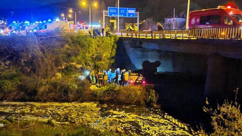 Amasya’da otomobil Tersakan Çayı’na düştü: 5 yaralı