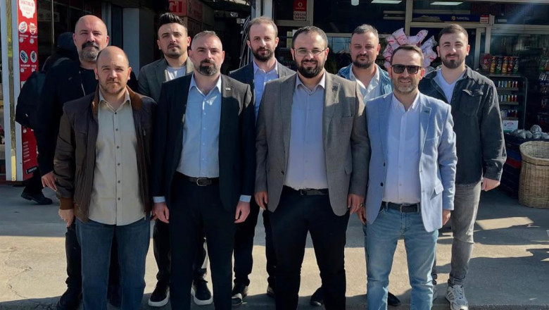 Anahtar Parti’den Yalova’da Esnafa Moral Ziyareti