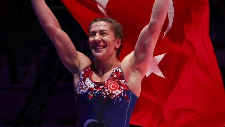 Olimpik Milli sporcu Yasemin Adar Yiğit, aktif sporculuk hayatını noktaladı