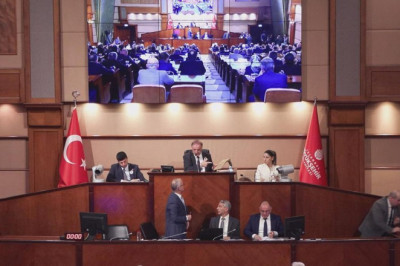 İBB Meclisi, Nuri Aslan başkanlığında ilk kez toplandı