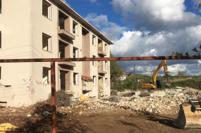 Valilik Lojmanları AVM İçin Yıkıldı