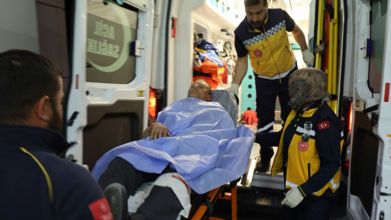 Aksaray'da komşuların bıçaklı park kavgası