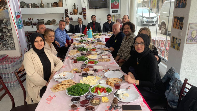 Yeni Malatyalılar’dan Basın Mensuplarına Kahvaltı