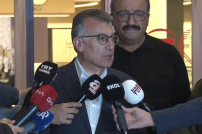 AK Parti Grup Başkanı Abdullah Güler, Sırrı Süreyya Önder'i hastanede ziyaret etti