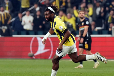 Allan Saint Maximin 4. golünü kaydetti