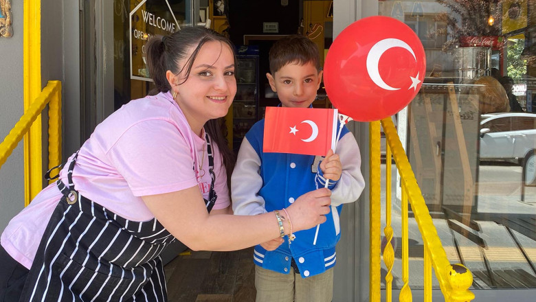 Attaa Pizza & Burger’dan Miniklere Bayram Sevinci