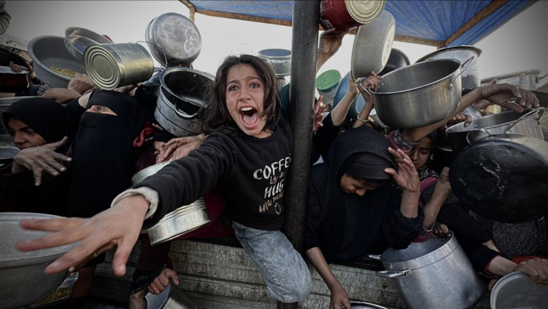 İsrail Gazze Şeridi'ndeki Filistinlileri 52 gündür "aç bırakıyor"