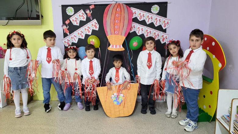 Yalova Kolejinde 23 Nisan Coşkusu