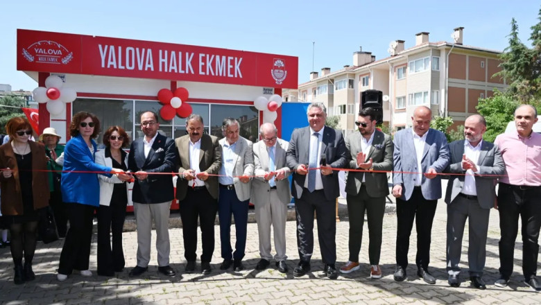 Yalova Belediyesi'nden iki yeni halk ekmek satış noktası