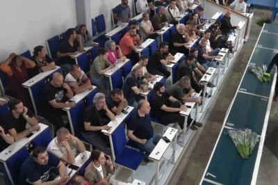 Yalova’daki çiçek mezatlarında Anneler Günü hareketliliği