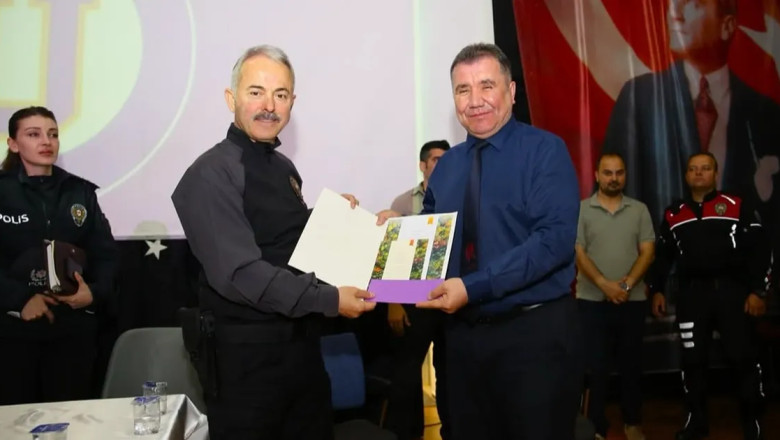 Emniyet Müdürü Ümit Bitirik tecrübelerini öğrencilerle paylaştı