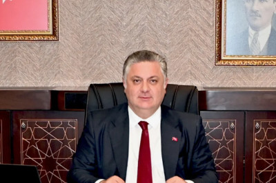 Yalova Belediye Başkanı Mehmet Gürel: “Hayatımıza yön veren elleriniz hiç solmasın”