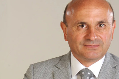 “Cennet annelerin ayaklarının altındadır”