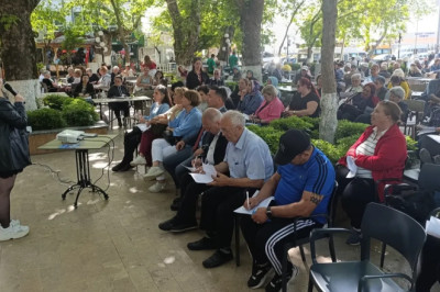 Atakent Hastanesi doktorları Çınarcık’ta seminer verdi