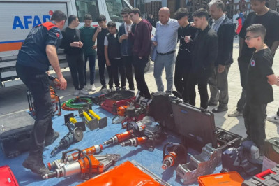 Kızılay’dan öğrencilere afet bilinci eğitimi