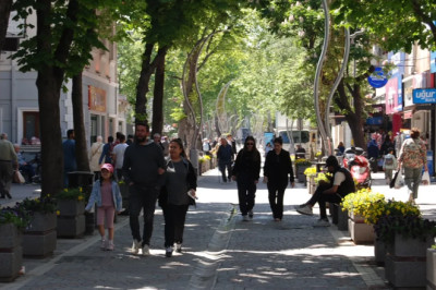 Yalovalılar güneşli havanın tadını çıkardı