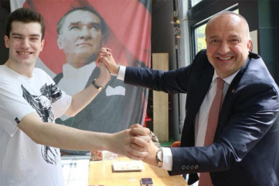 Başkan Avni Kurt’tan 19 Mayıs Mesajı: Geleceğin Umudu Gençlerimizdir