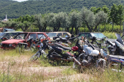 Taşköprü Yediemin Otoparkında skandal! Araçlar çürümeye terk edilmiş