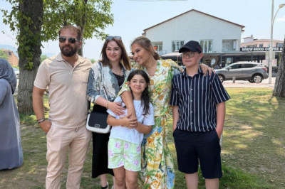 Demet Akalın'dan minik hayranına jest