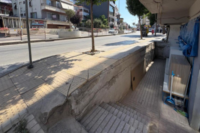 Vatandaşlar Uyarıyor: Bu Kaldırımda Her An Bir Facia Yaşanabilir