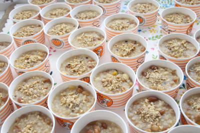 Oruçlar Tutuldu, Aşureler Paylaşıldı!