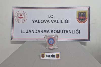 Çınarcık’ta Taksiyle Uyuşturucu Taşıyan 2 Kişi Tutuklandı