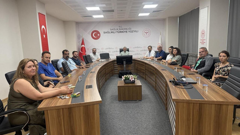 İl Sağlık Müdürü Kaşıkçı, Anesteziyoloji ve Reanimasyon Uzmanlarıyla Bir Araya Geldi