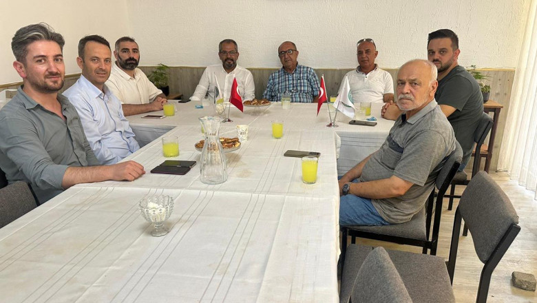 Anahtar Parti Yalova İl Başkanlığı’ndan Hemşehri Derneklerine Birlik ve Dayanışma Ziyareti