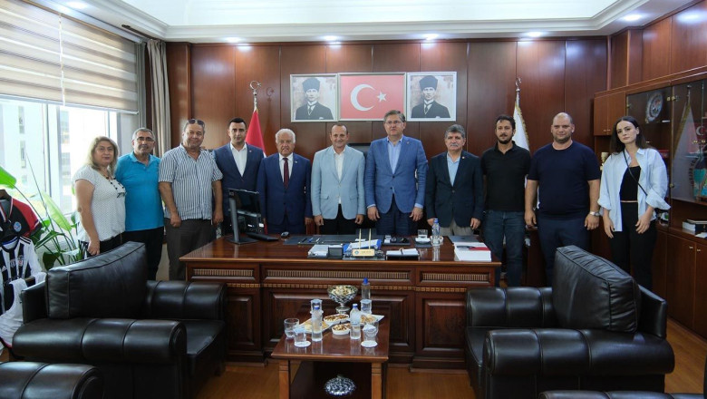 CHP Milletvekillerinden Çiftlikköy Çıkartması