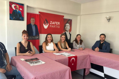 Zafer Partisi Yalova Kadın Kolları 30 Ağustos Zafer Bayramı’nı Kutladı