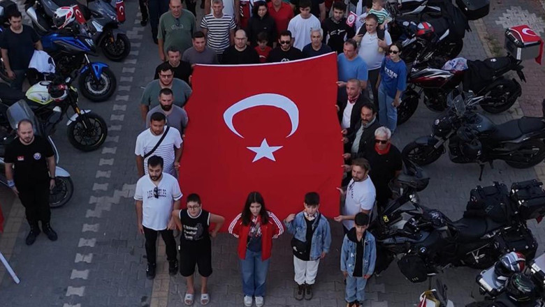 Motosiklet Tutkunları 30 Ağustos’u Coşkuyla Kutladı