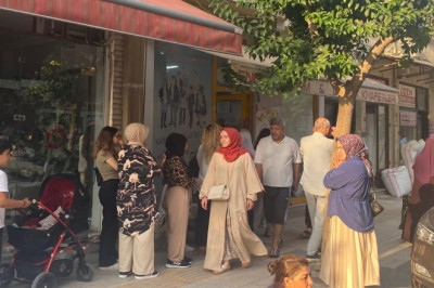 Sıcak Altında Saatlerce Bekleyiş: Yalova’da Kuyruk Çilesi