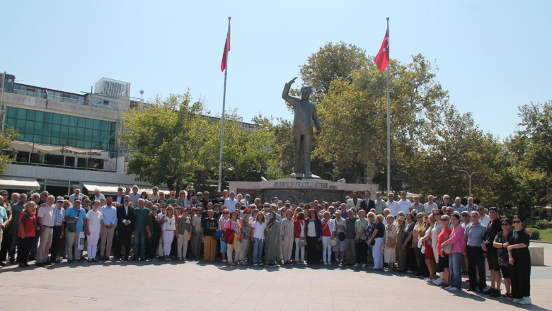 CHP Yalova Kuruluş Yıldönümü İçin Toplandı: Birlik ve Mücadele Mesajı Verildi!
