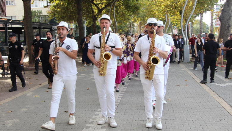 Aronya Festivali’nden Görkemli Açılış!