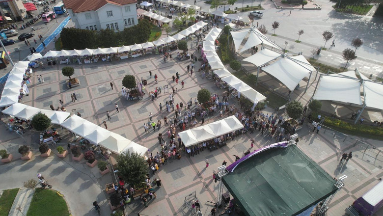 "Yalova Aronya Festivali" renkli görüntülerle başladı