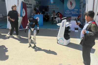 Ziyaretçilerin Gözdesi: Otonom Robotlar