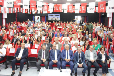 CHP’de Merkez İlçe Kongresi Heyecanı: Kemal Sürel Güven Tazeledi!