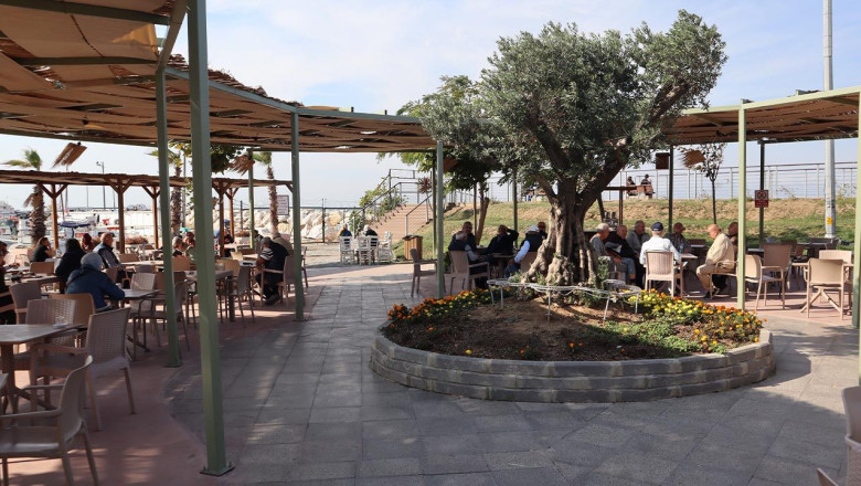 Deprem Anı Kameralara Yansıdı: Muhabirler Kayıttaydı