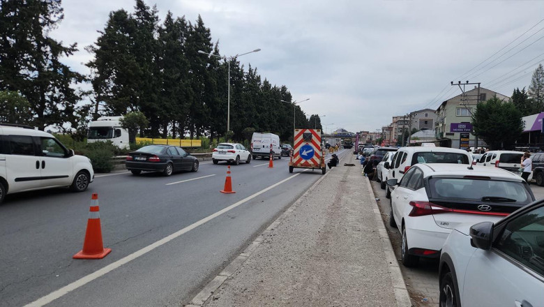 Yol Çalışması Yalova-İzmit Trafiğini Kilitledi
