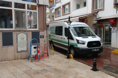 Eşi Tarafından Sokak Ortasında Öldürülen Kadın Son Yolculuğuna Uğurlandı