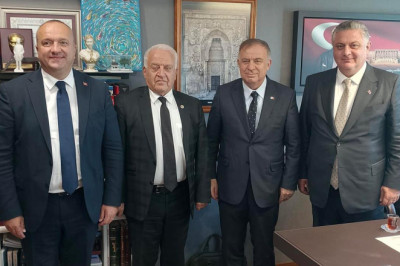 Başkan Kurt CHP Grup Toplantısına Katıldı: Demokrasi ve Hukukun Üstünlüğü Hakim Olacak
