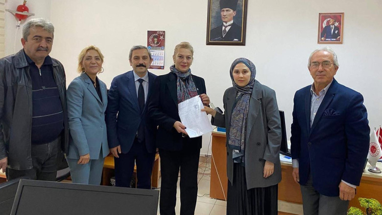 İYİ Parti Yalova’da Yeni Merkez İlçe Yönetimi Mazbatasını Aldı