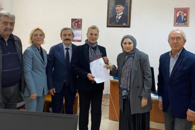 İYİ Parti Yalova’da Yeni Merkez İlçe Yönetimi Mazbatasını Aldı