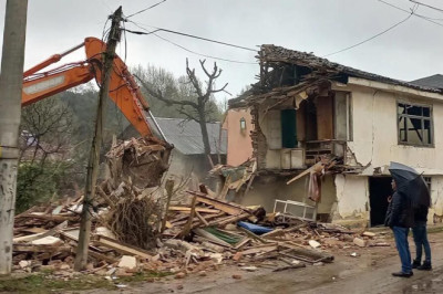 Metruk Yapılara Geçit Yok!