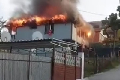 Yalova'da 2 Katlı Evde Yangın