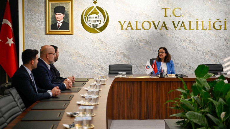 Türk Büro-Sen’den İlk Ziyaret Yalova Valisi Dr. Hülya Kaya’ya