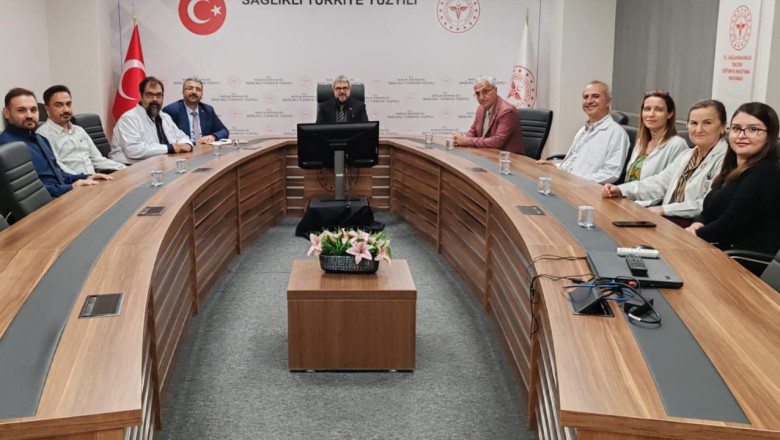 İl Sağlık Müdürü Dr. Kaşıkçı, Patoloji Uzmanlarıyla Bir Arada!