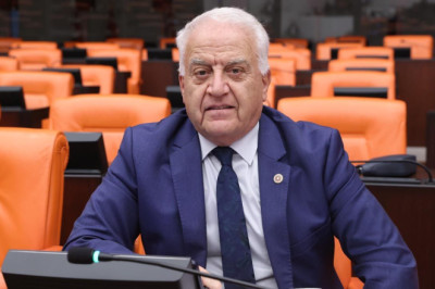 Becan: “Kurultay, Türkiye’nin İktidar Yolculuğunun Başlangıcıdır”